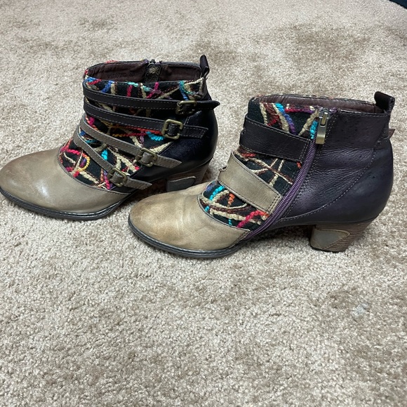 L’ARTISTE WOMENS SPRING STEP REDDING ANKLE BOOT. EURO SIZE 42/US SIZE 10.5-11 - Picture 5 of 9